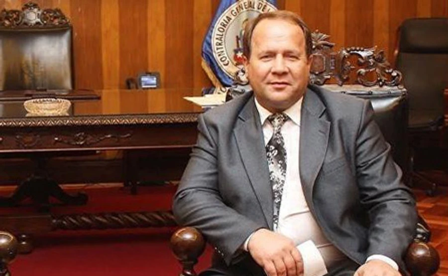 Силовики уже вручили подозрение председателю Счетной палаты