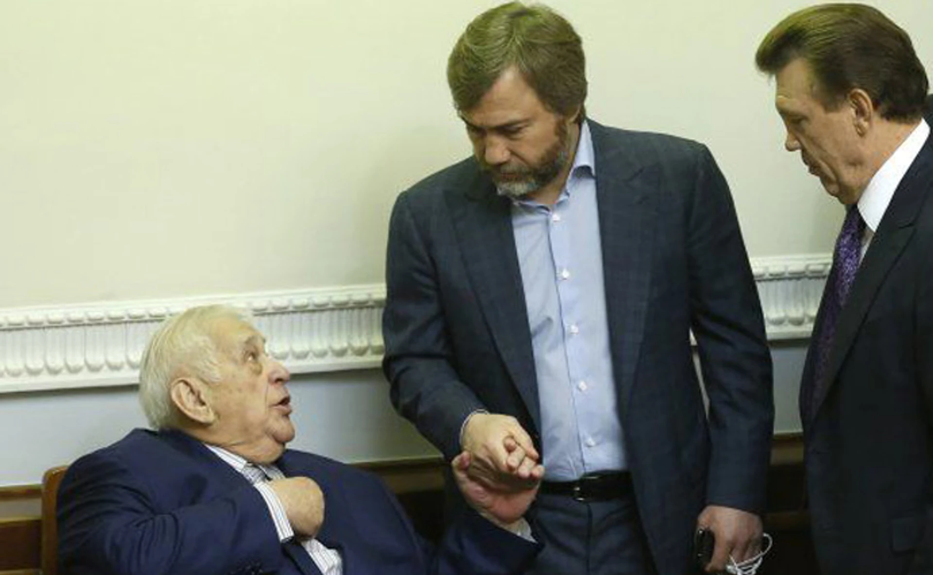 Заборонено забороняти: як сателіти регіоналів блокують очищення влади