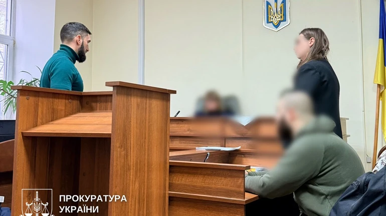 У Києві викрили професійного шахрая, який на людях носив маски