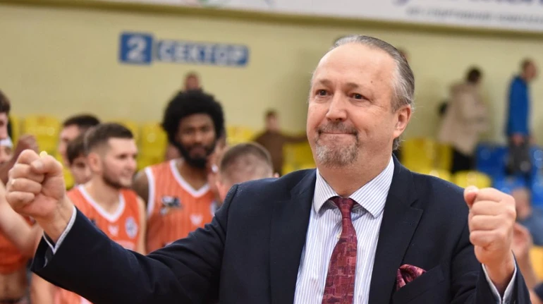 Матчи в США, стажировка в Летней лиге и Суперлига сегодня: интервью с Валентином Берестневым