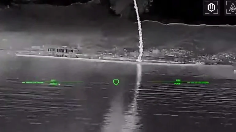 СБС: Українські дрони вдарили по носію Калібрів у Новоросійську