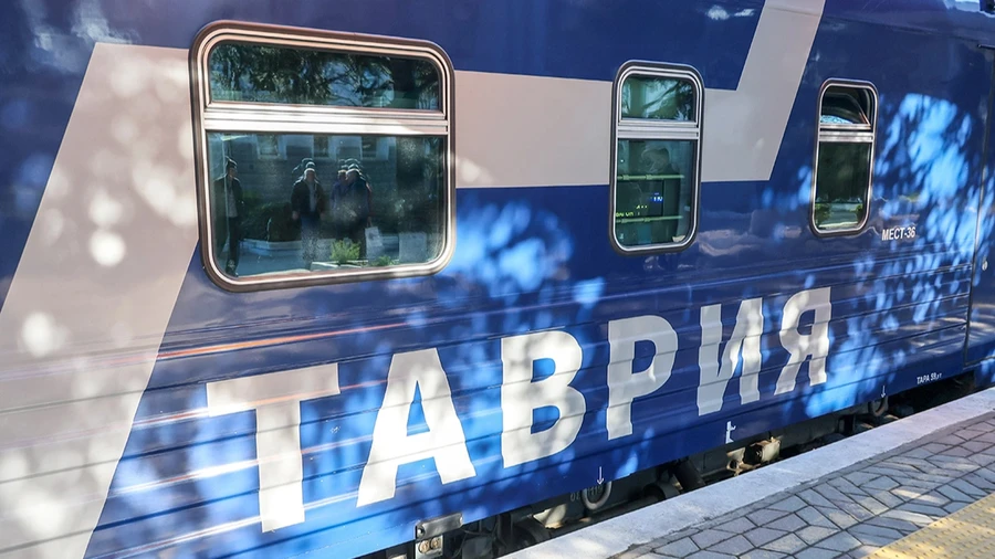 Russian operator extends restrictions on train services in Crimea