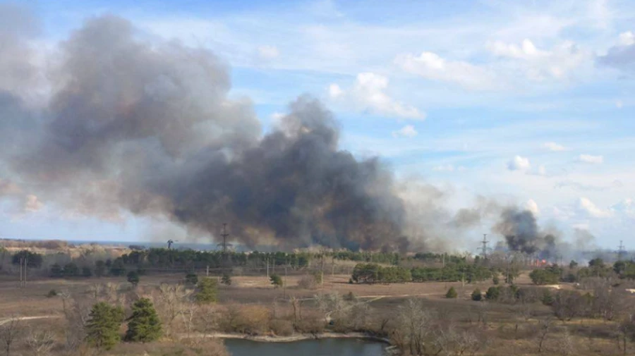 Explosions in occupied Enerhodar: fire being extinguished by military and Russian Guard