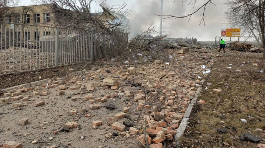 Внаслідок ракетного удару окупантів по Вінницькому аеропорту загинула одна людина 