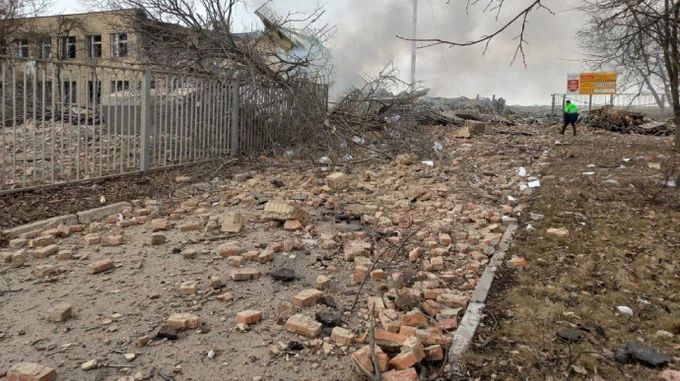 В результате ракетного удара оккупантов по Винницкому аэропорту погиб один человек