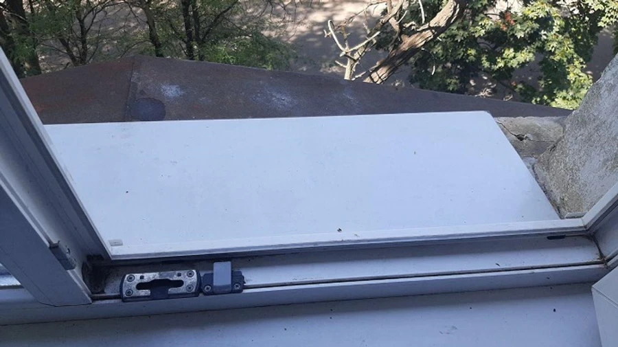 В Николаеве с 4 этажа выпал двухлетний ребенок