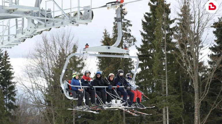 Буковель закрыли на карантин, полиция устанавливает блокпосты