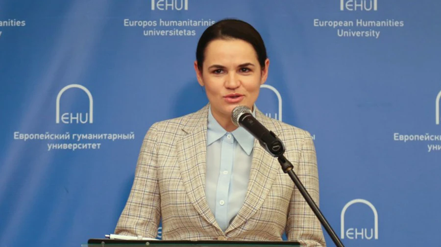 Тихановская – педагогам: Не пускайте неизвестных в балаклавах к своим студентам