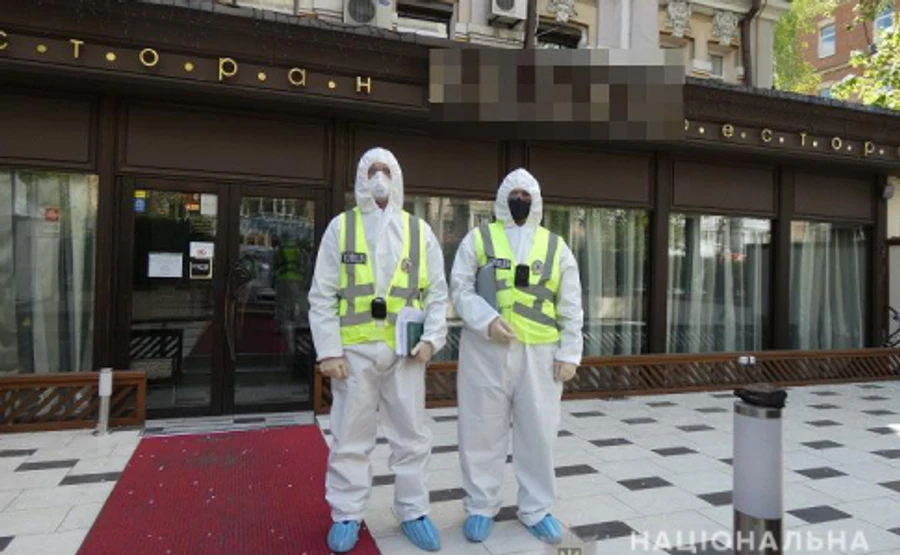 Полиция наведалась в ресторан Тищенко