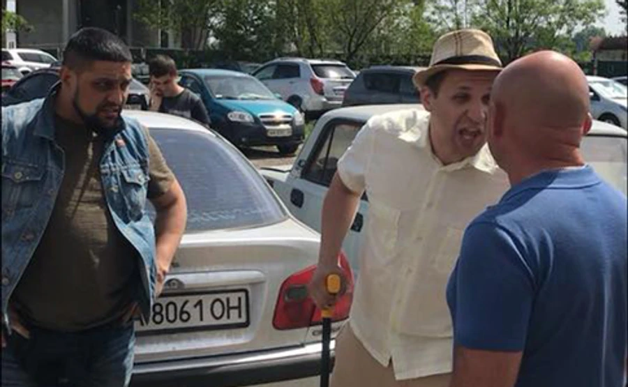 Учасника сутички з СБУшником на парковці відправили під нічний домашній арешт