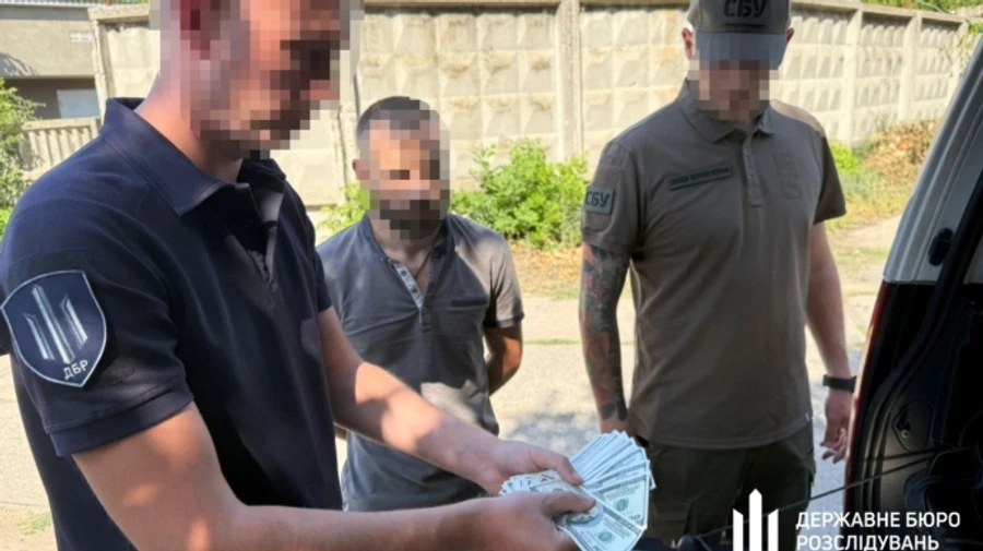 ДБР: На Одещині прикордонник продавав військовозобов’язаним футбольні тури за кордон