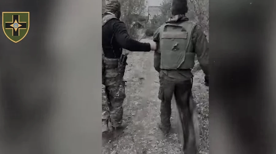 Артиллеристы взяли в плен оккупанта, который должен был проводить россиян в Константиновку