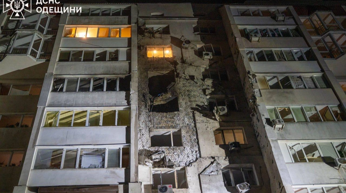 Росіяни атакували Одесу понад 60 дронами, багато пошкоджень – Зеленський