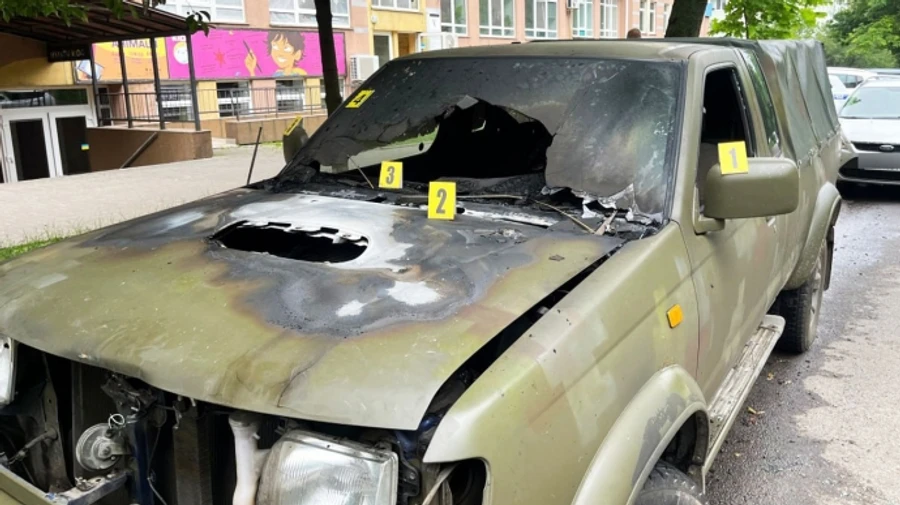Поджигал авто военных по заказу РФ: полиция задержала жителя Ривне