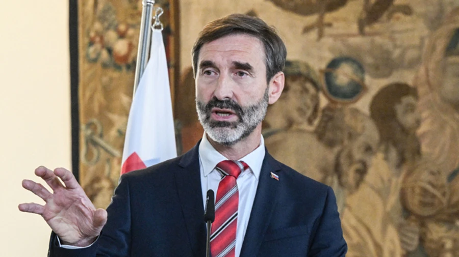 Одиозный глава МИД Словакии: Надо прекратить боевые действия в Украине и начать переговоры