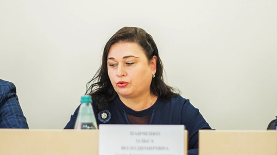 Обвинувачена в дачі хабаря суддя пішла від покарання... в ЗСУ