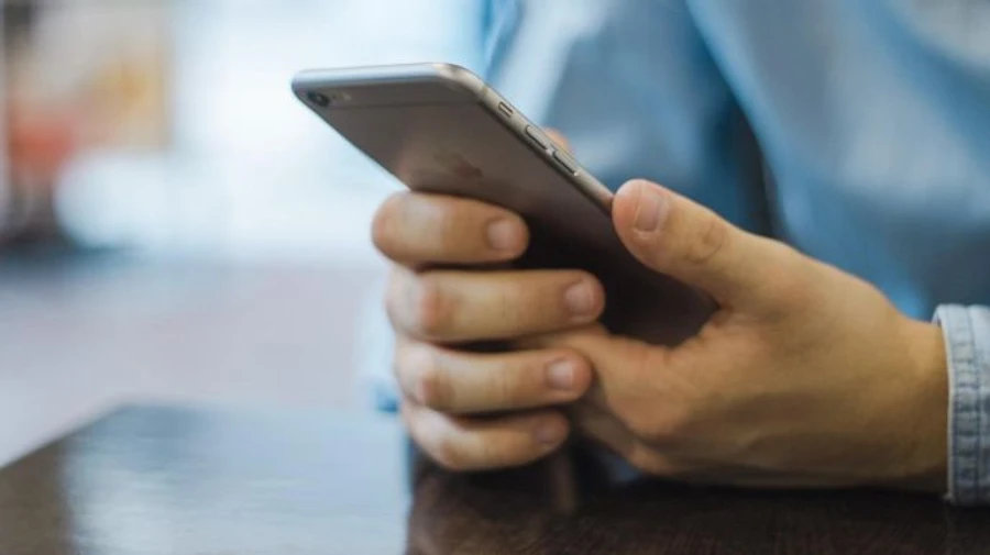 Zelenskyy announces how Ukraine will ensure stable mobile service despite Russia's desire to isolate Ukrainians from one another