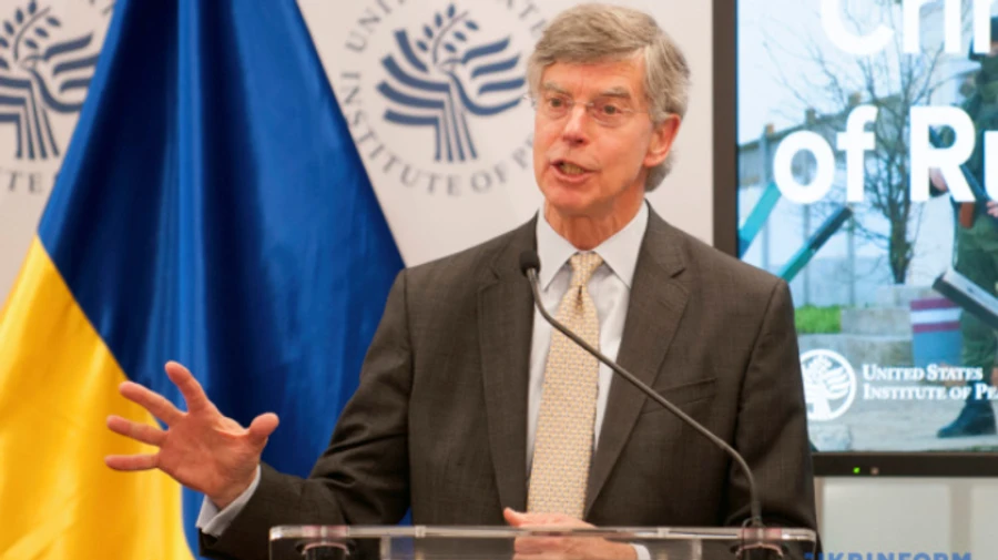 Експосол США вважає, що українці мають право стріляти по артилерії РФ на російській території