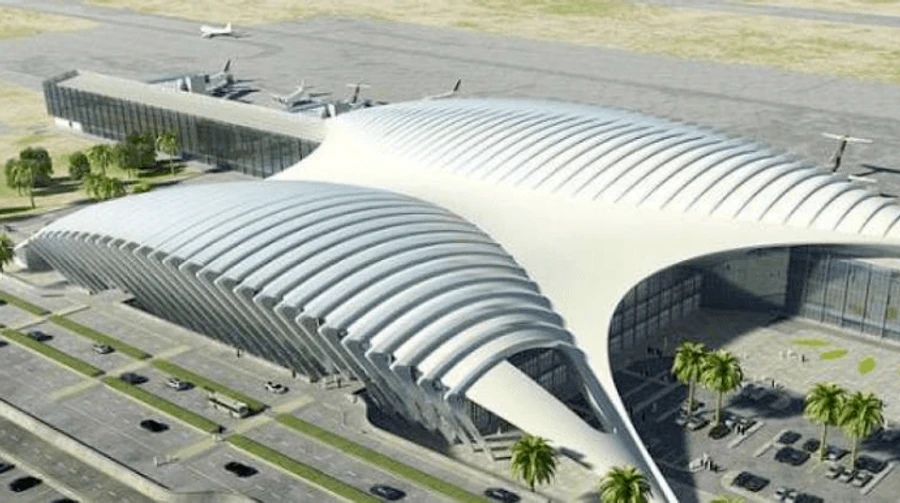 Десять людей постраждали в атаках дронів на аеропорт в Саудівській Аравії