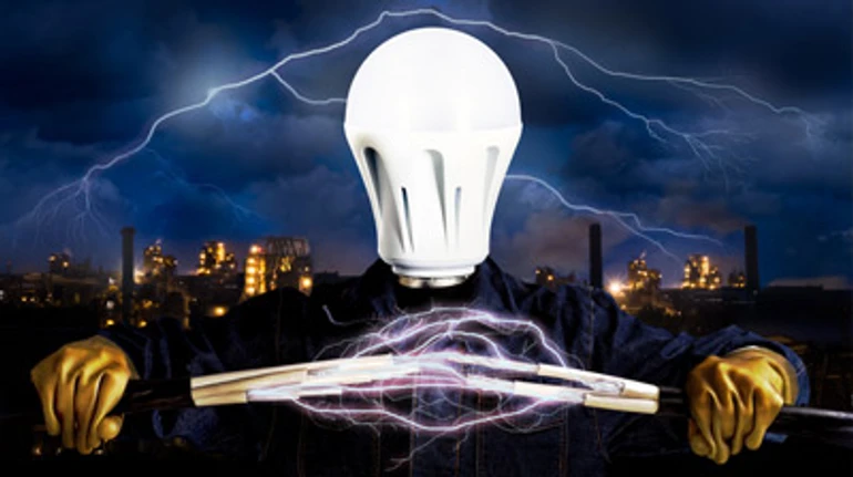 В країні енергетична криза, вугілля не вистачає, регулятор попереджає про аварію. Що відбувається?