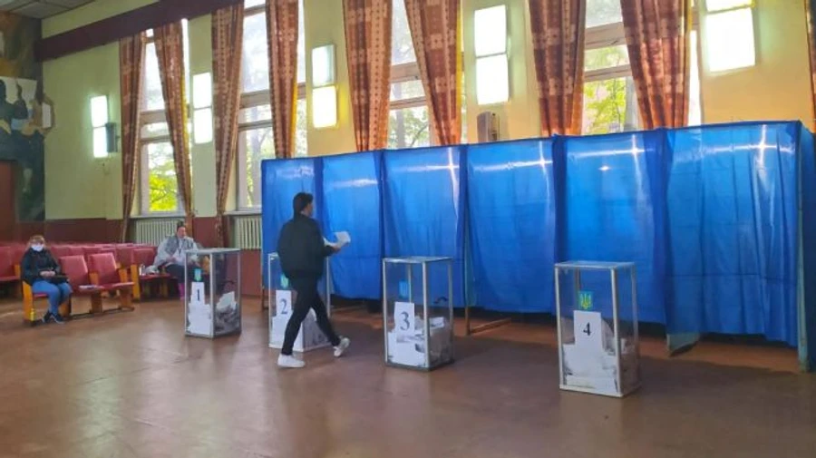 Мери двох великих міст на Полтавщині переобралися в першому турі