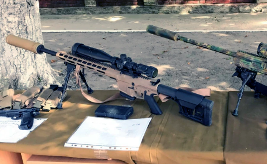 В АП розповіли, за якою схемою Порошенко купує зброю для армії