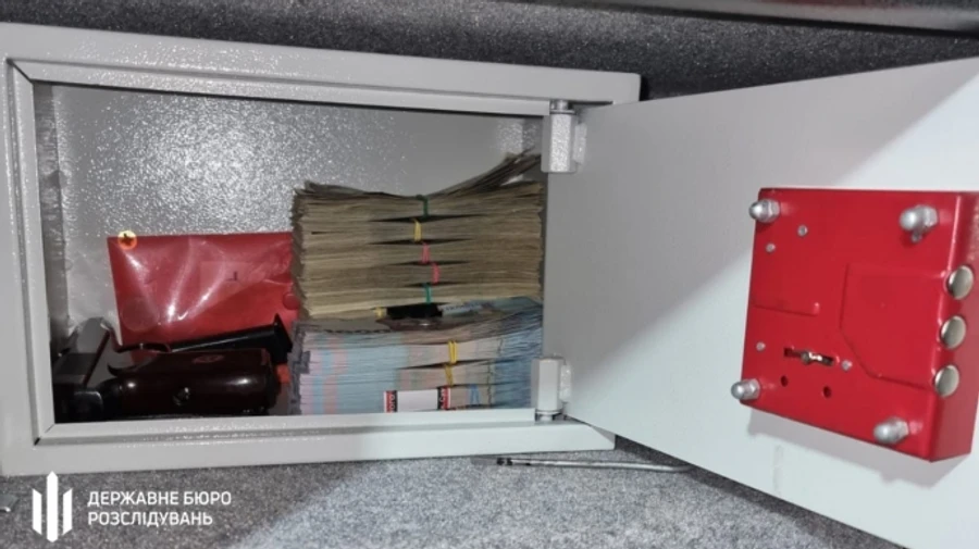 Необґрунтовані активи на майже 13 млн виявили в ексчиновника ДСНС, якого судять за розкрадання пального