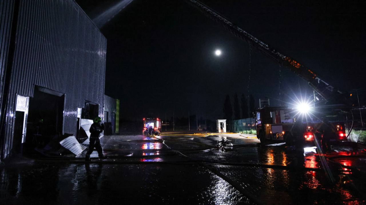 На Полтавщині внаслідок ударів ворога загинула людина: спалахнув термінал "Нової пошти"