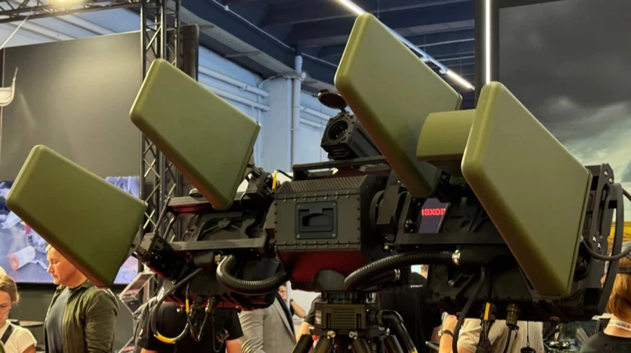 Ukrainian Ai-Petri electronic warfare system capable of suppressing guided aerial bombs presented at exhibition in Poland – photos