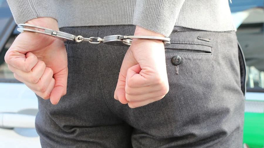 Украинцы хотят быстрого наказания коррупционеров − КМИС 