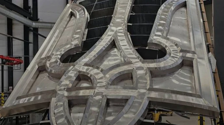 Батьківщину-мати вже готують до встановлення Тризуба, він буде з європейської сталі