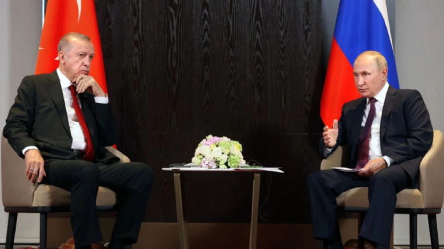 Ukraine must accept loss of territories for dialogue, Putin tells Erdoğan 