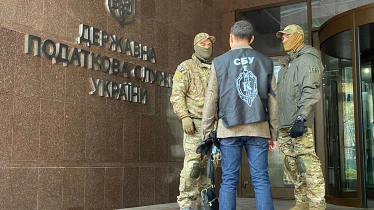 НАБУ и СБУ подтвердили обыски у налоговиков в нескольких областях из-за скруток