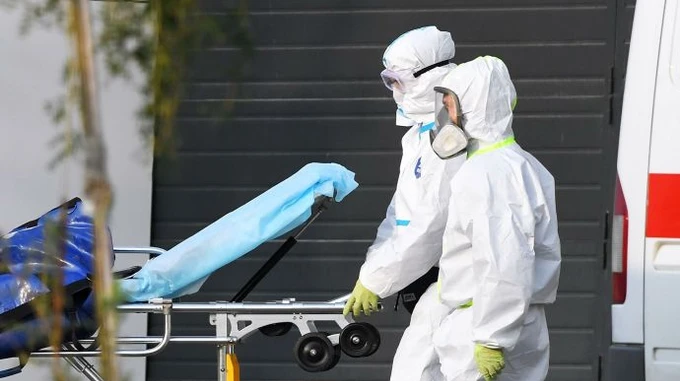 У Росії знову антирекорд за смертями від COVID