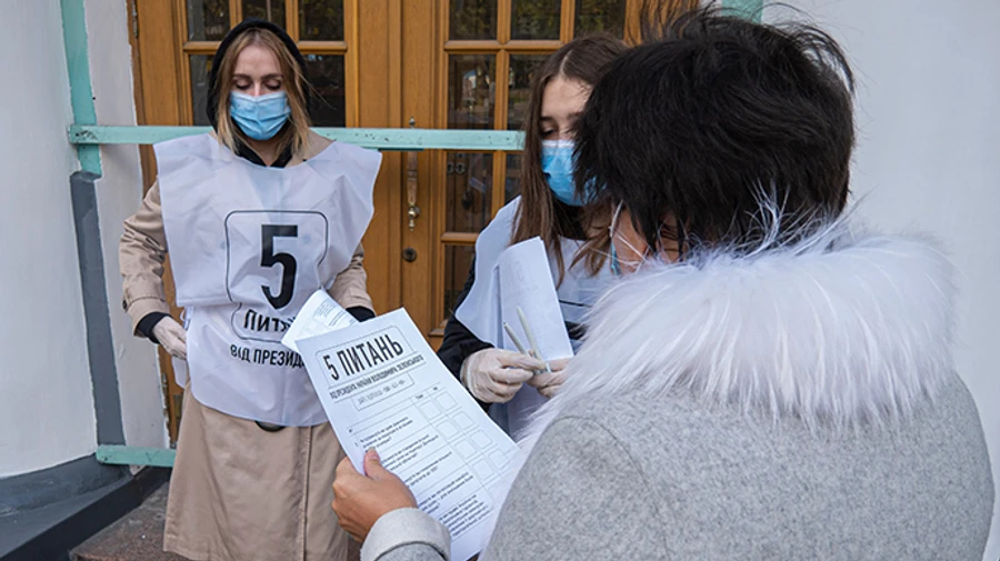 Інтерв'юерів Зеленського на Півдні удвічі більше, ніж на Заході – ОПОРА