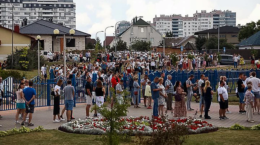 В Беларуси уже говорят о явке 73%, в центре Минска спецтехника