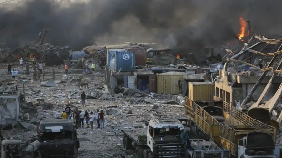 В Бейруте на 2 недели вводят режим чрезвычайного положения