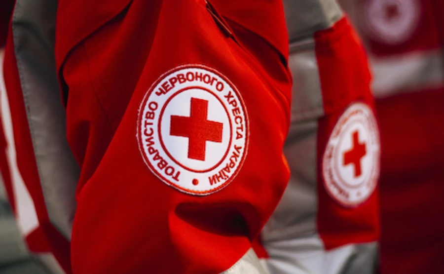 Зеленский позволил Красному Кресту беспрепятственно посещать задержанных