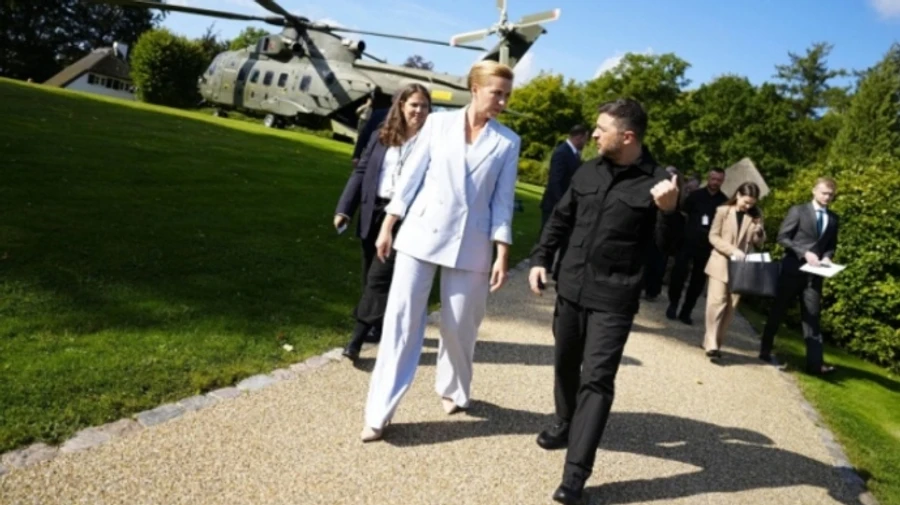 Зеленский прилетел в Данию