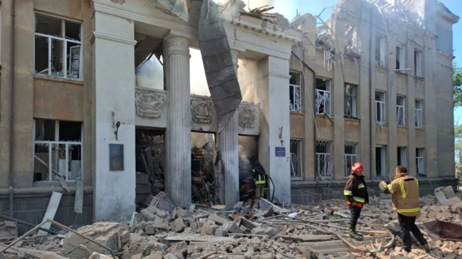 Russians attack Bilhorod-Dnistrovskyi with ballistic missiles, destroying school and causing deaths