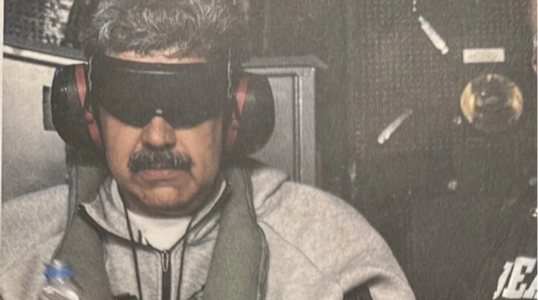 Мадуро прорекламував Nike: попит на костюм, у якому його затримали, різко зріс