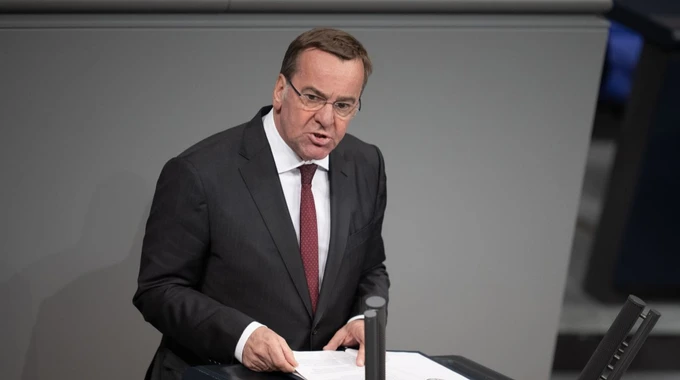 Germany's defence minister sees no signs Russia is seriously seeking peace