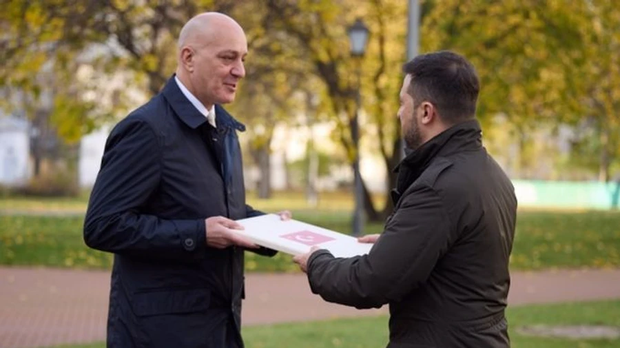 Zelenskyy accepts credentials of new ambassadors of Türkiye, Czechia and Luxembourg
