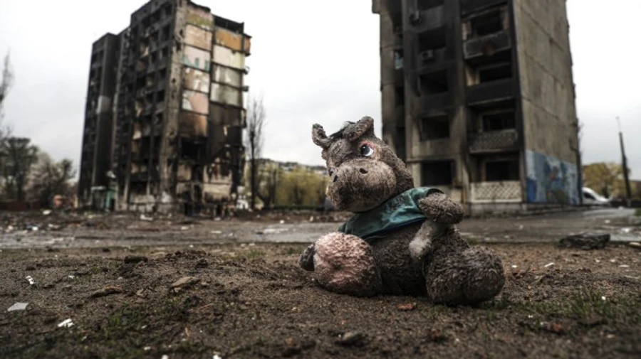 Більше третини українців мають родичів або знайомих, які загинули чи поранені