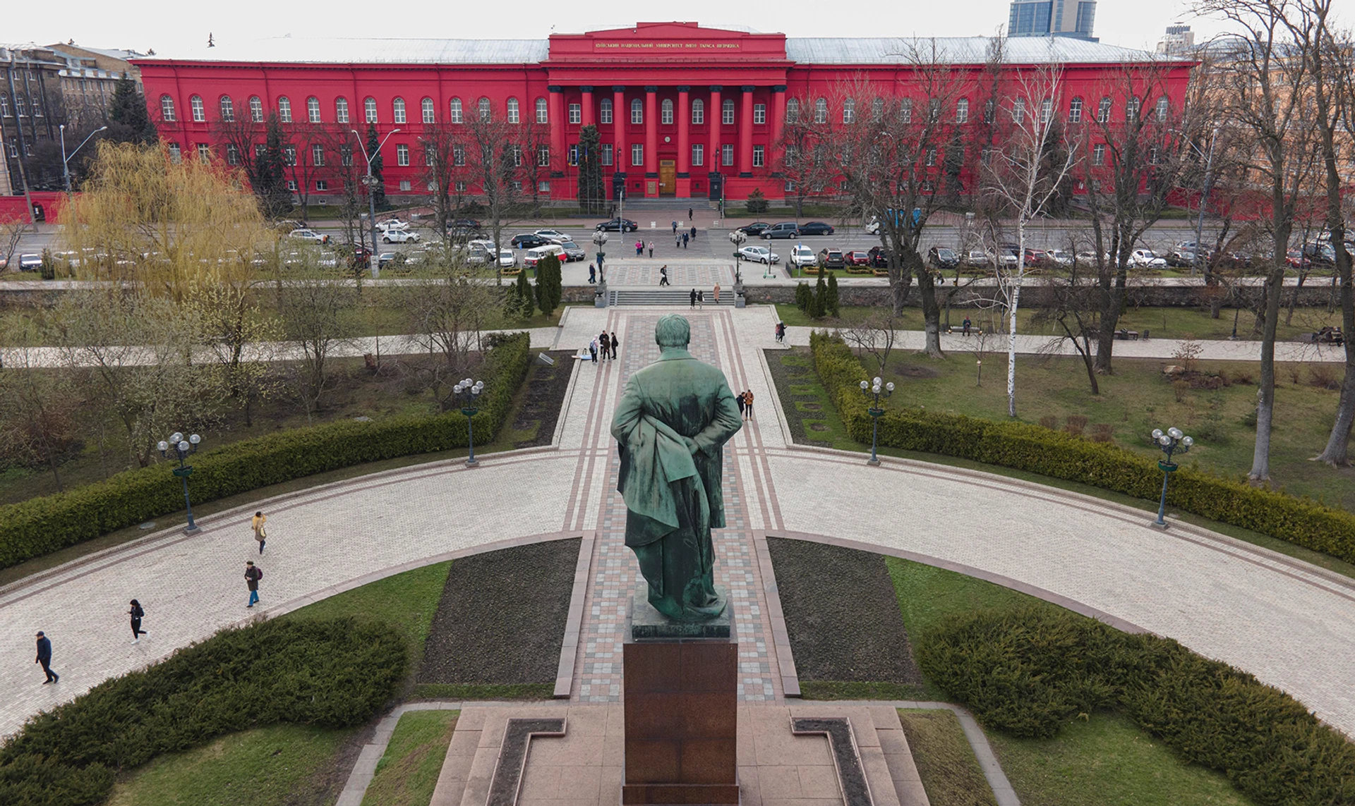 Заміна влади в КНУ. Чого чекати від нового ректора Володимира Бугрова