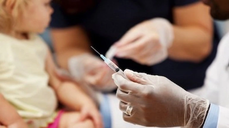 Подкаст Температура – нормальна: Хто такі антивакцинатори та чому люди бояться щеплень?