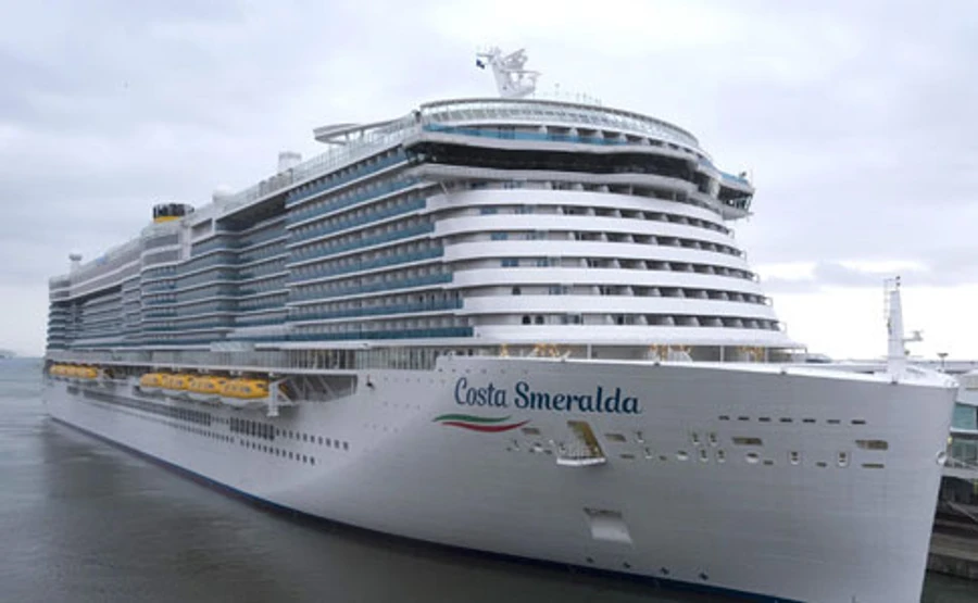 В італійському порту заблокували круїзний лайнер через пасажирів з підозрою на коронавірус