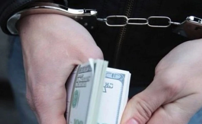 В Киеве на взятке задержали прокурора и экс-сотрудника ГПУ