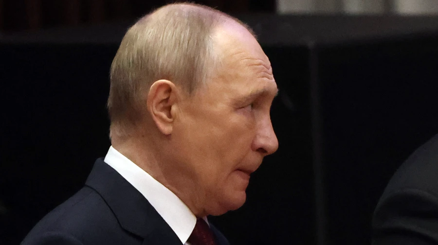 Putin claims Russia will stop fighting if Ukrainian forces leave Donbas