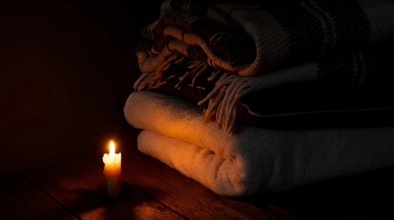 Зима без світла виснажила українців більше, ніж початок повномасштабної війни – опитування